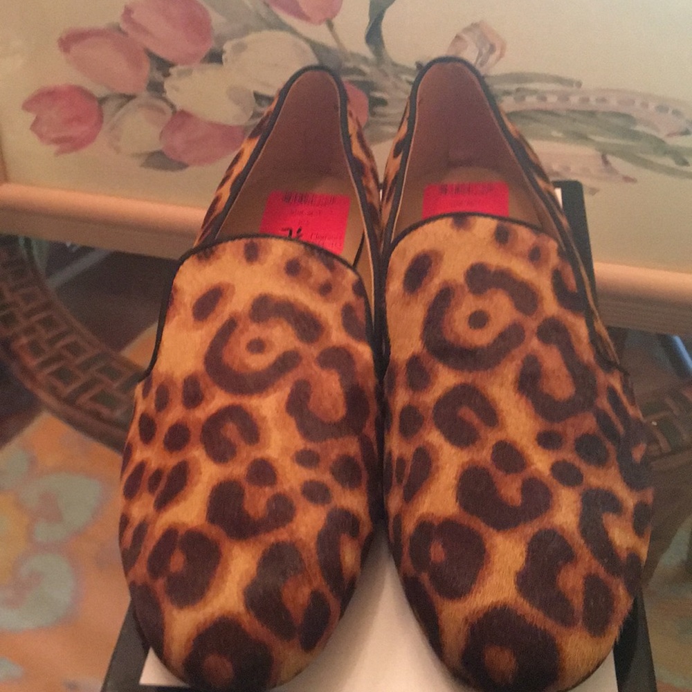 Nine west cougar print flats